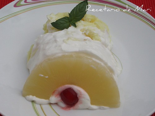 Postre de piña corte