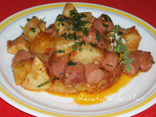 papas con salchichas